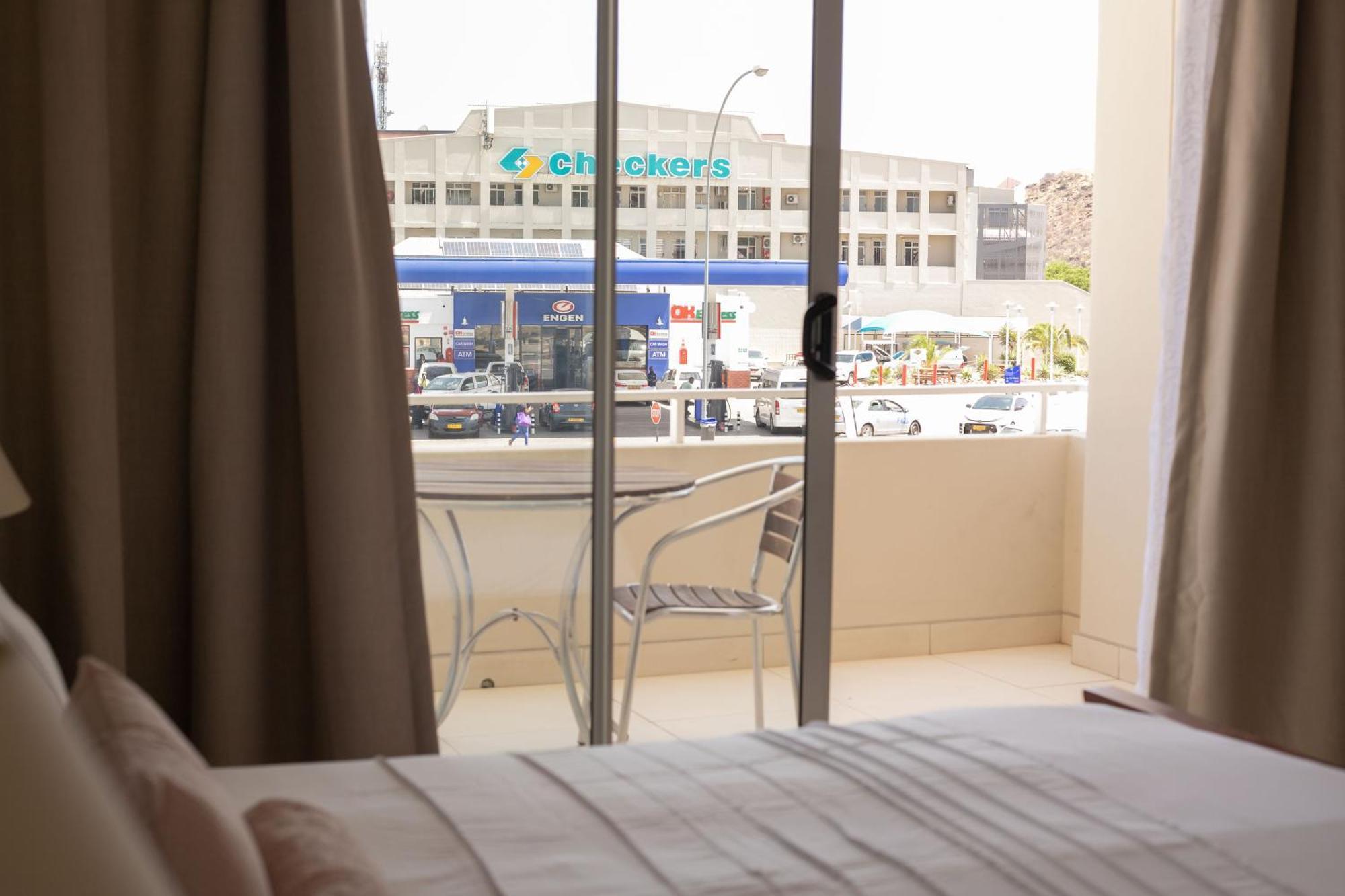 Urban Oasis Apartments At Hidas 温特和克 外观 照片